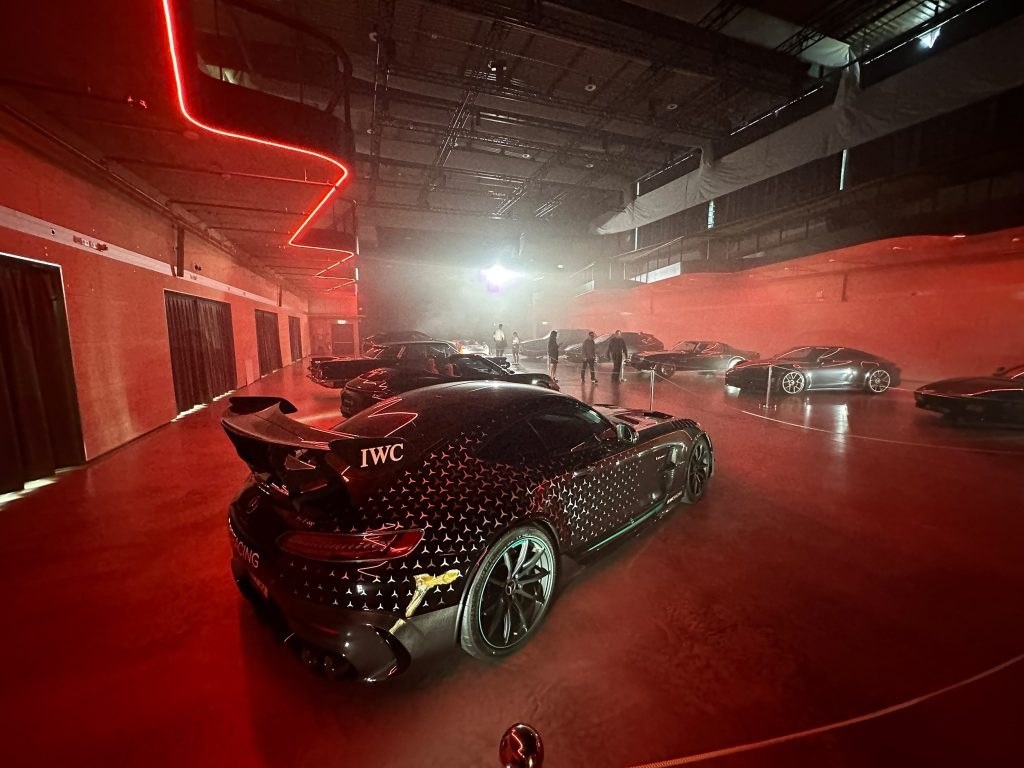 Titelbild: Saisonauftakt & MOTORWORLD Auktion Programmthema: 80 Jahre Ferrari