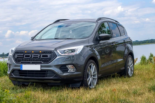 L.O.SHOTS_CmP2023_Ford_Kuga_1060_m.L._compr.jpeg