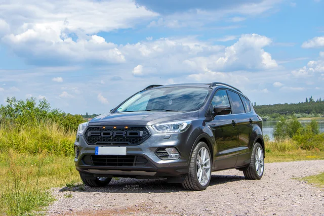 L.O.SHOTS_CmP2023_Ford_Kuga_0658_m.L._compr.jpeg
