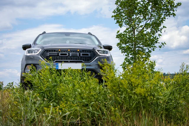 L.O.SHOTS_CmP2023_Ford_Kuga_1040_m.L._compr.jpeg