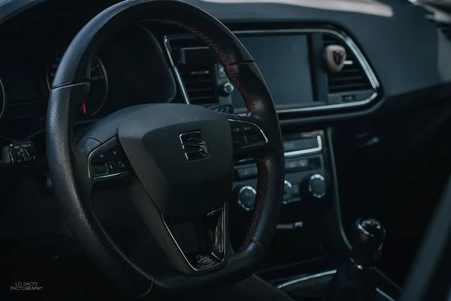 L.O.SHOTS_CmP2023_Seat_15_m.L._compr.jpeg