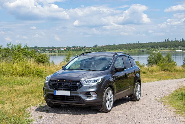 L.O.SHOTS_CmP2023_Ford_Kuga_0656_m.L._compr.jpeg
