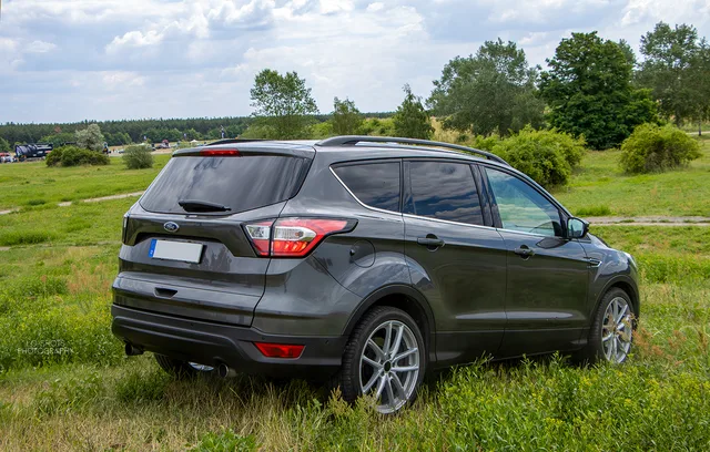 L.O.SHOTS_CmP2023_Ford_Kuga_1138_m.L._compr.jpeg