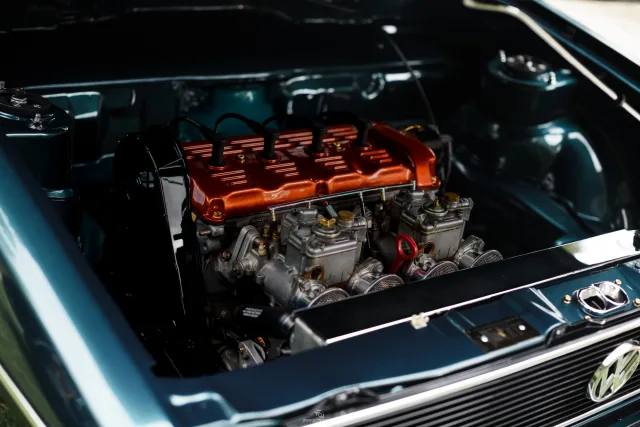 MB7_9116.jpg