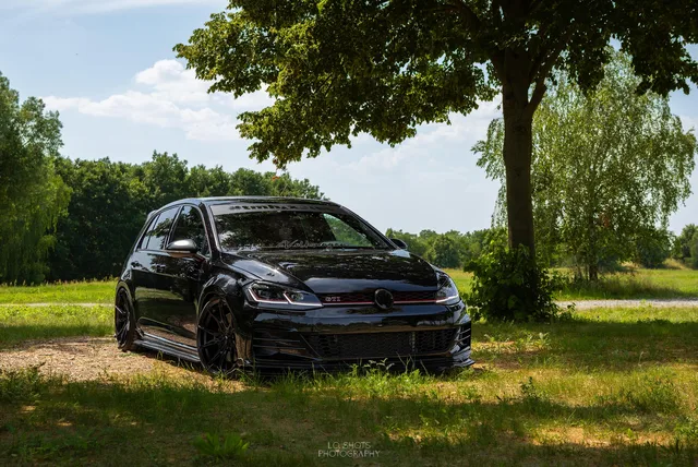 L.O.SHOTS_CMP2026_VIP_golfmk7_tcr (1)_1.jpg