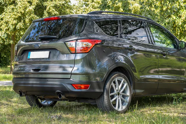 L.O.SHOTS_CmP2023_Ford_Kuga_0646_m.L._compr.jpeg
