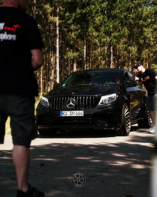 23015832.jpg