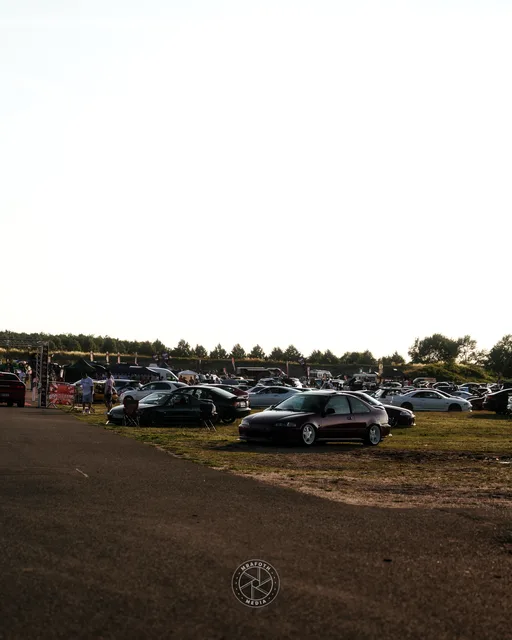 23016359.jpg