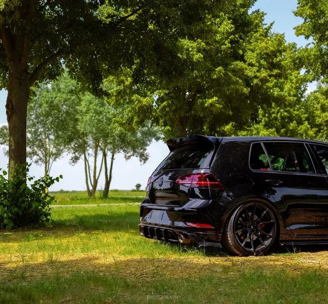 L.O.SHOTS_CMP2026_VIP_golfmk7_tcr (2)_1.jpg
