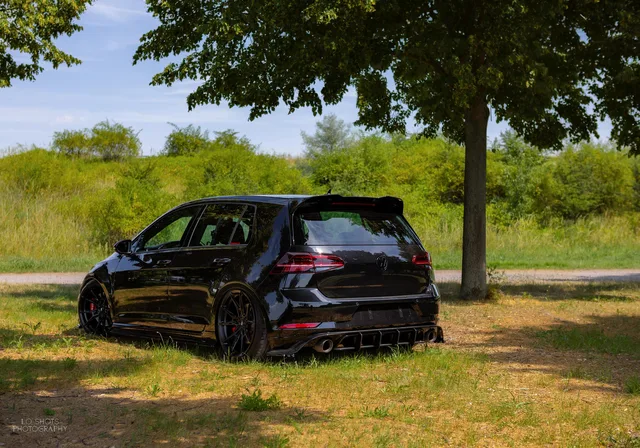 L.O.SHOTS_CMP2026_VIP_golfmk7_tcr (5)_1.jpg
