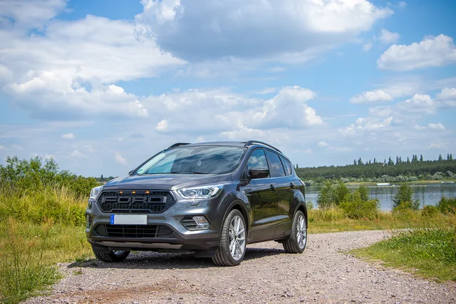 L.O.SHOTS_CmP2023_Ford_Kuga_0659_m.L._compr.jpeg