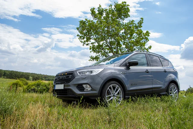 L.O.SHOTS_CmP2023_Ford_Kuga_1007_m.L._compr.jpeg