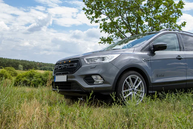 L.O.SHOTS_CmP2023_Ford_Kuga_1011_m.L._compr.jpeg