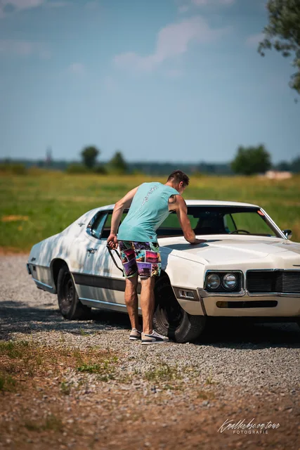 2026-06-27_Cars-meet_Photographers_Ford_Thunderbird-06.jpg