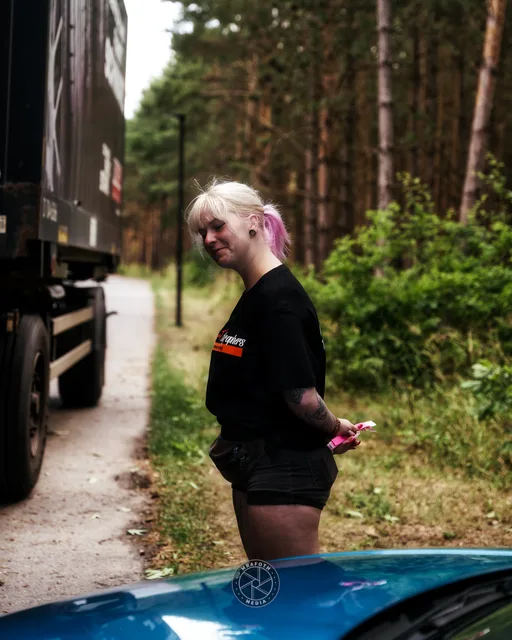 23015560.jpg