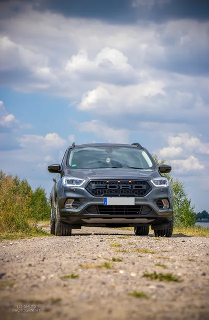 L.O.SHOTS_CmP2023_Ford_Kuga_0940_m.L._compr.jpeg