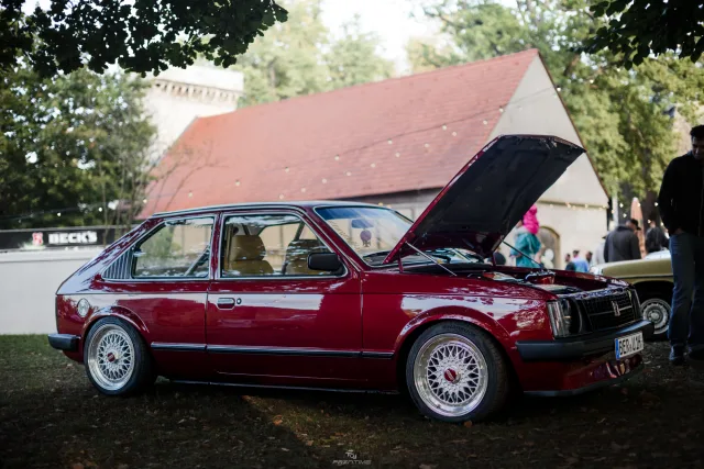 MB7_9308.jpg