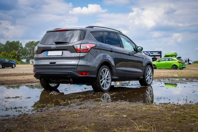 L.O.SHOTS_CmP2023_Ford_Kuga_1302_m.L._compr.jpeg