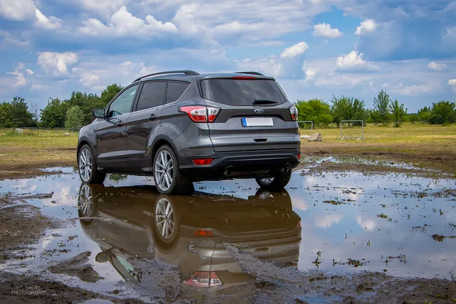 L.O.SHOTS_CmP2023_Ford_Kuga_1316_m.L._compr.jpeg